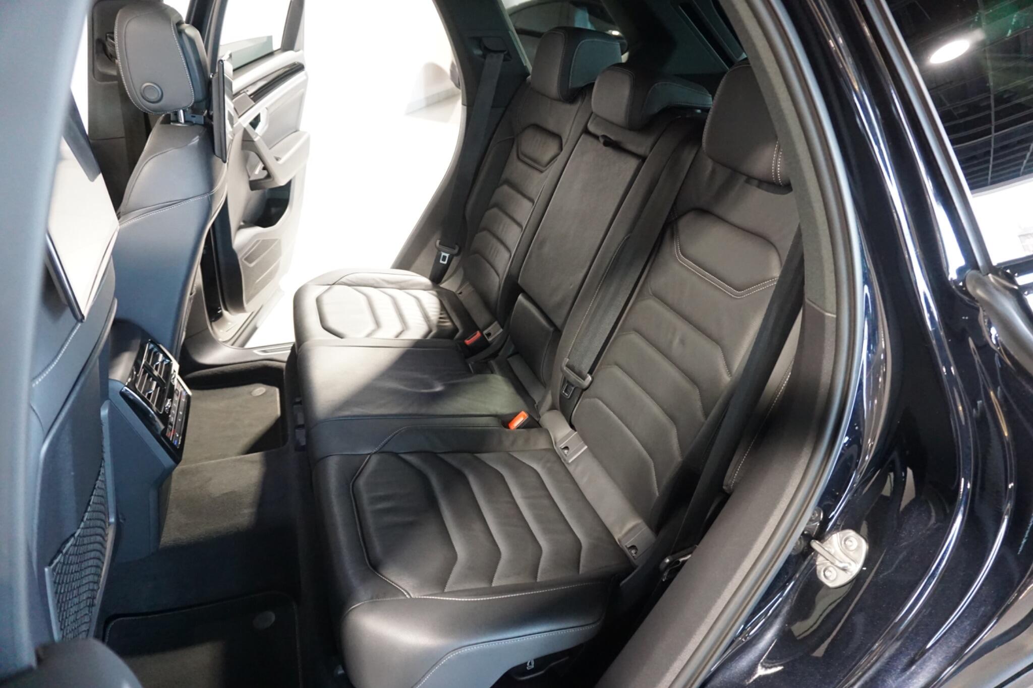 Volkswagen Touareg 3.0 TDI V6 Black Edition SUV 5dr Diesel Tiptronic 4Motion Euro 6 (s/s) (286 ps)